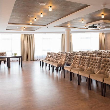 Shato Hotel Cservonohrad Kültér fotó