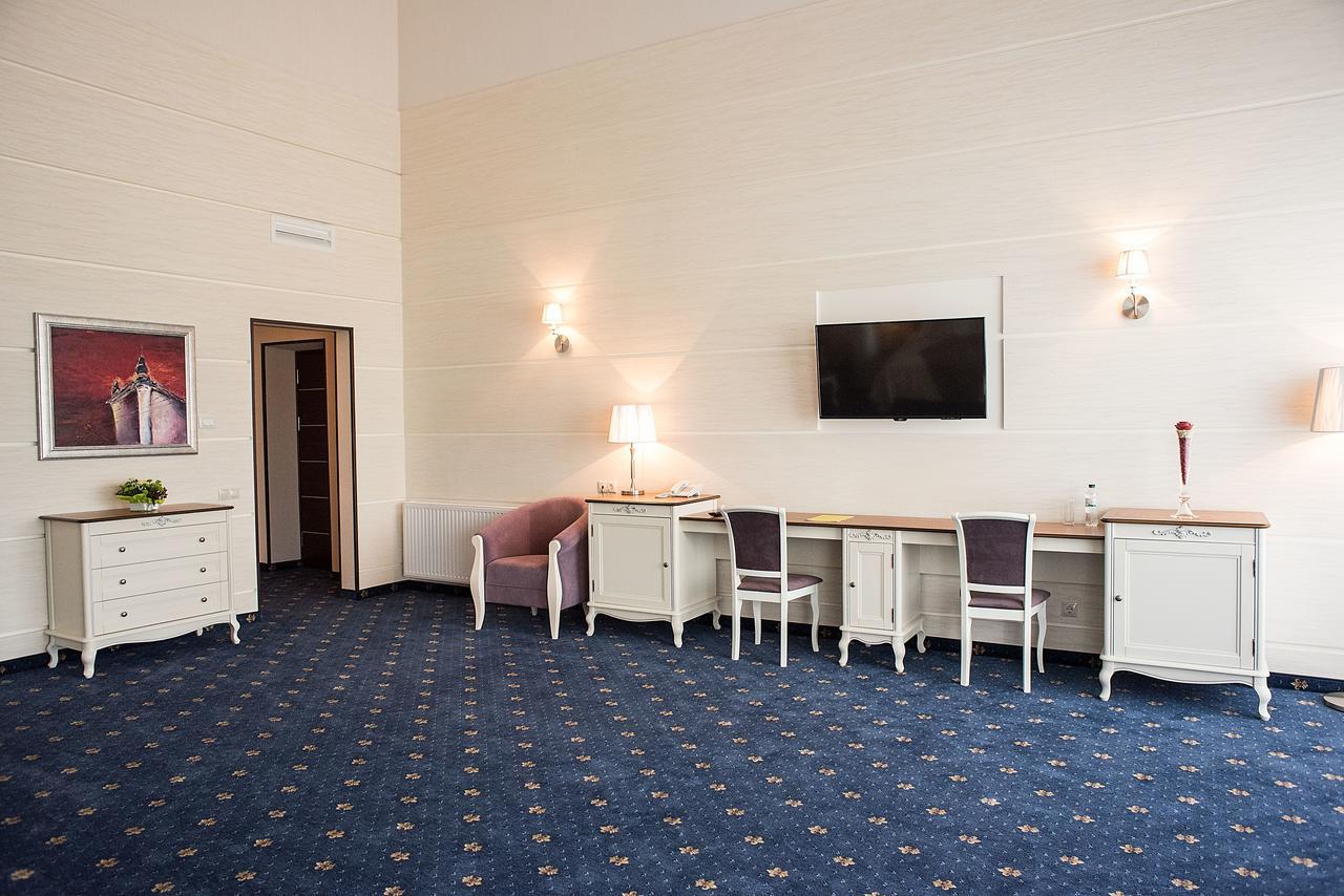 Shato Hotel Cservonohrad Kültér fotó