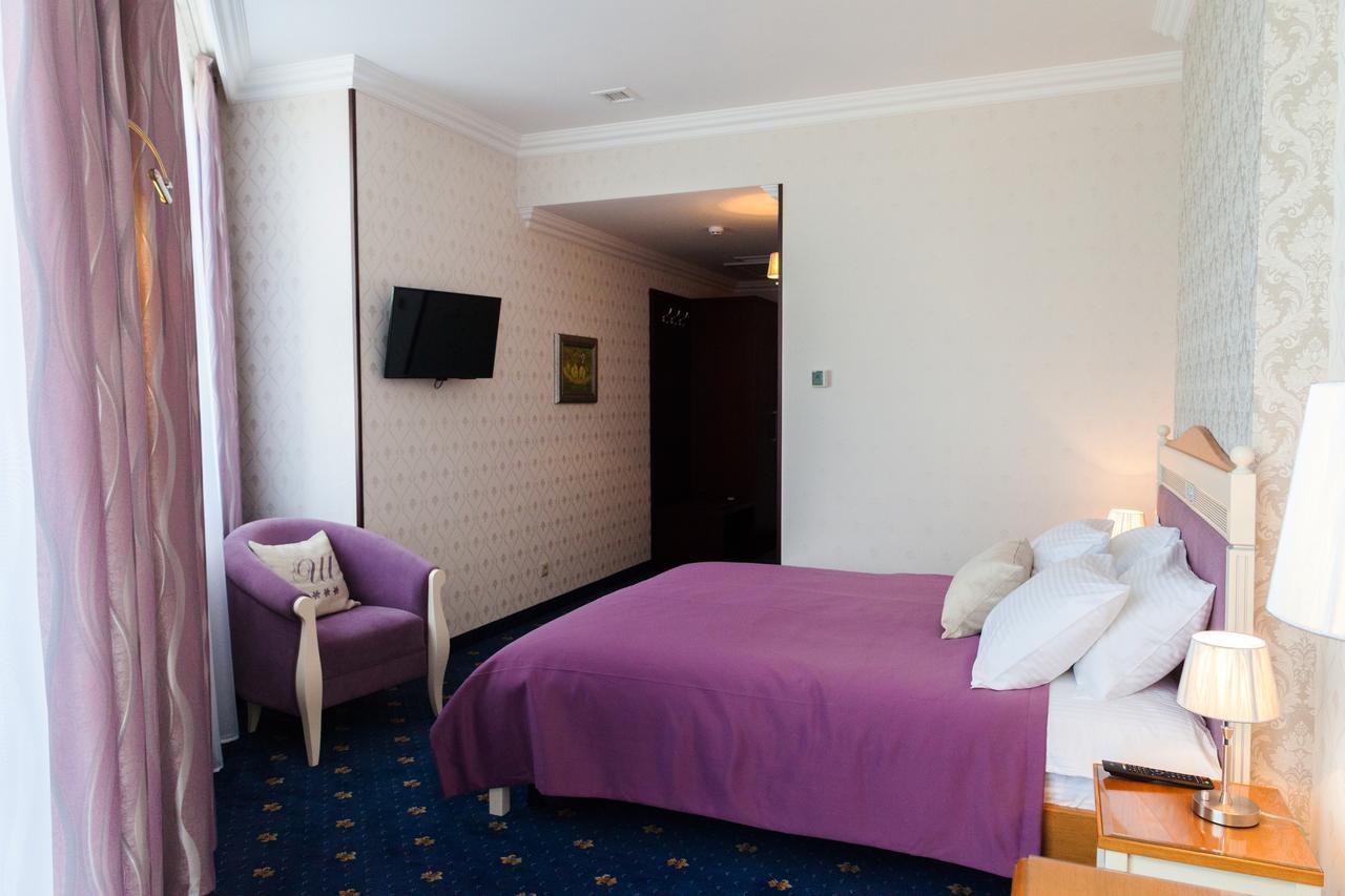 Shato Hotel Cservonohrad Kültér fotó
