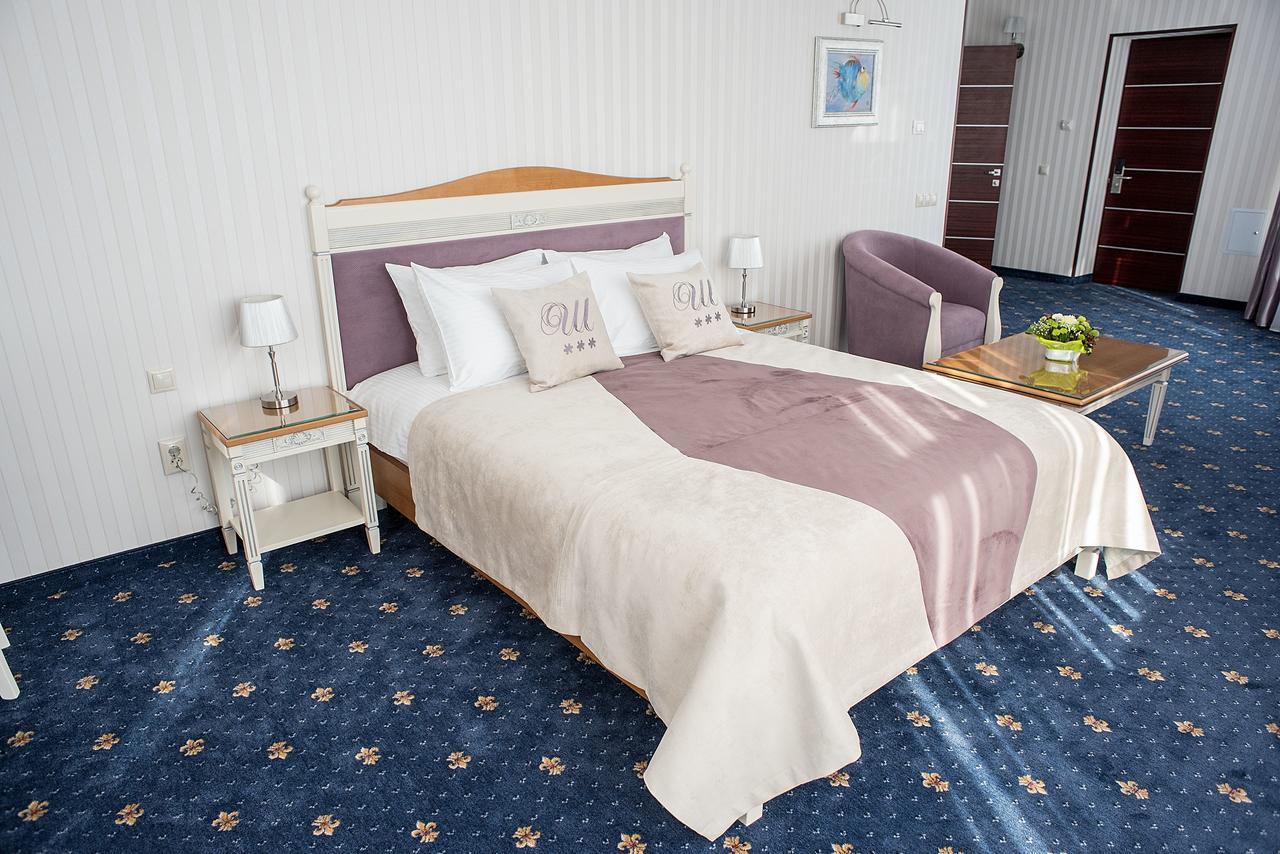 Shato Hotel Cservonohrad Kültér fotó