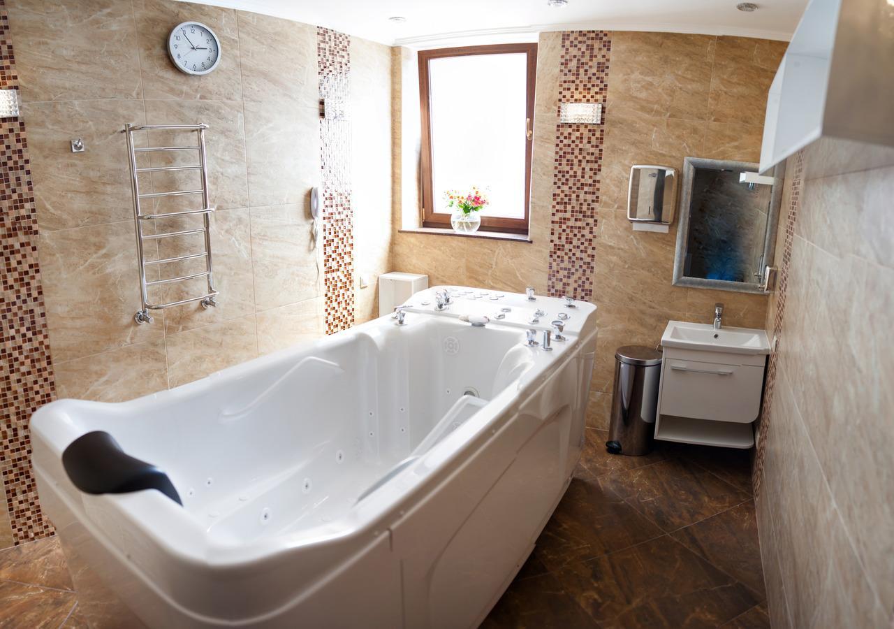 Shato Hotel Cservonohrad Kültér fotó